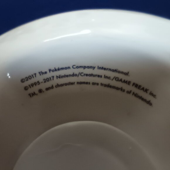 Pokemon Pokeball: Ceramic Coin Bank 7" Diameter with Stopper - Picture 6 of 9